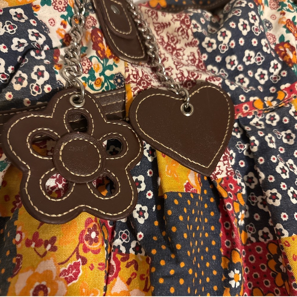 Y2K Vintage Patchwork Floral Shoulder Bag Boho Fabric Purse w Heart Charms 16x13 - Picture 3 of 3